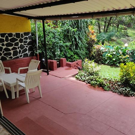 Leela's Cottage Lonavala Exteriör bild