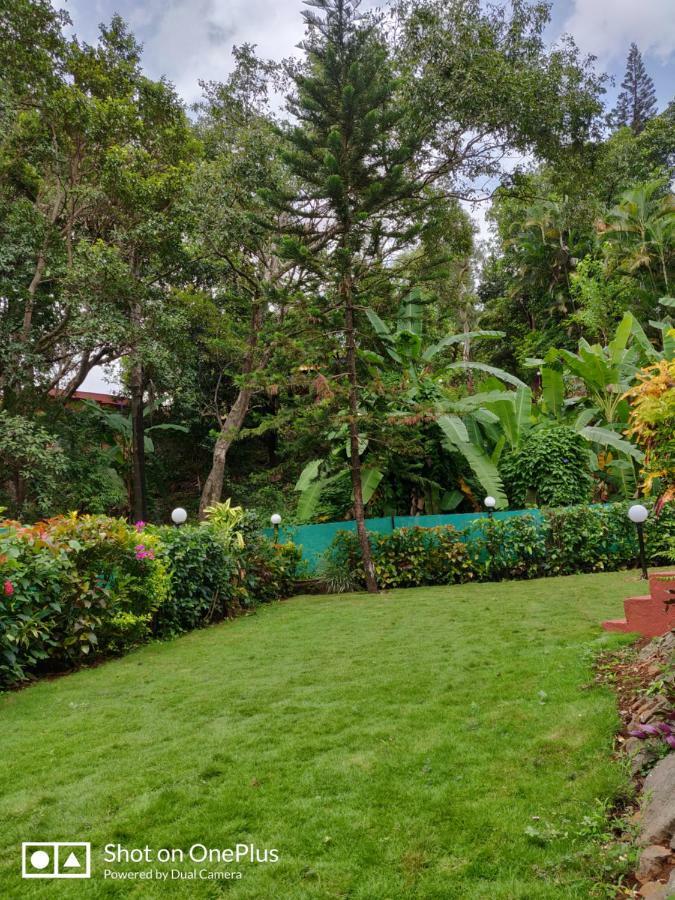 Leela's Cottage Lonavala Exteriör bild